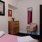 Charming Victorian Terrace Near With Free Parking 度假居 约克
