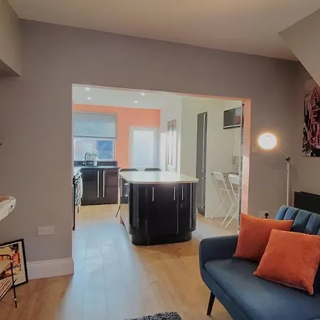 펜션 Sutherland St - 2 Bed With Free Parking