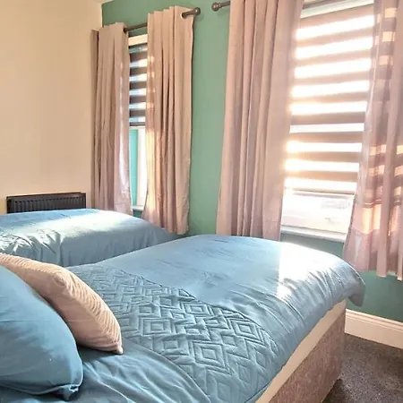 Sutherland St - 2 Bed With Free Parking 別荘 *