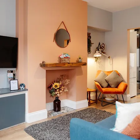 Charming Victorian Terrace Near With Free Parking 约克
