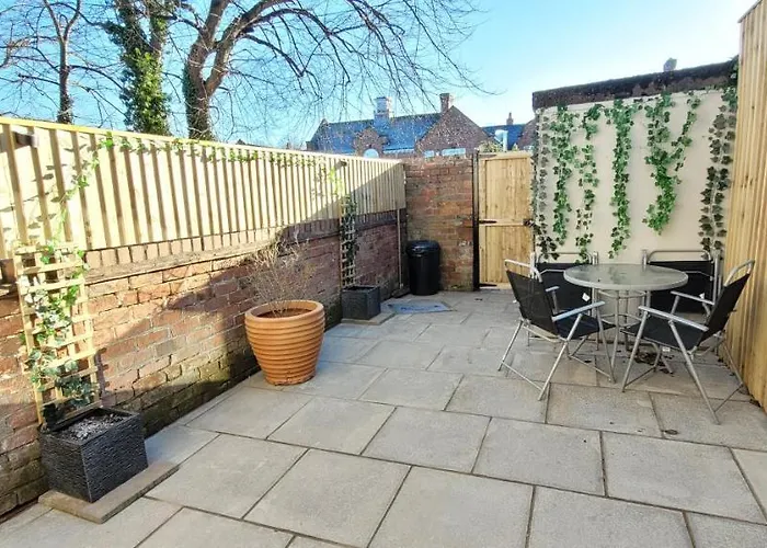 Stylish Getaway Walk To Centre And Cafes Holiday home *