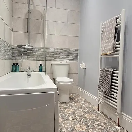 Sutherland St - 2 Bed With Free Parking * York