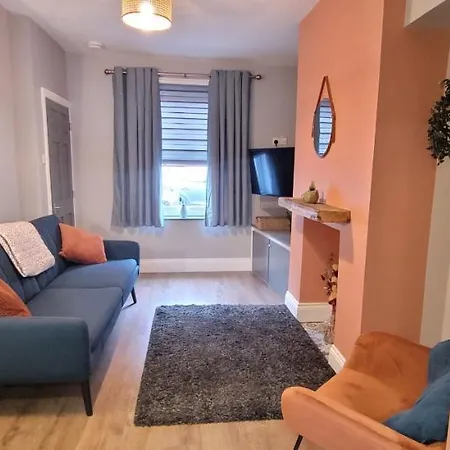 Semesterbostad Sutherland St - 2 Bed With Free Parking