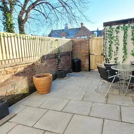 Sutherland St - 2 Bed With Free Parking Hébergement de vacances *